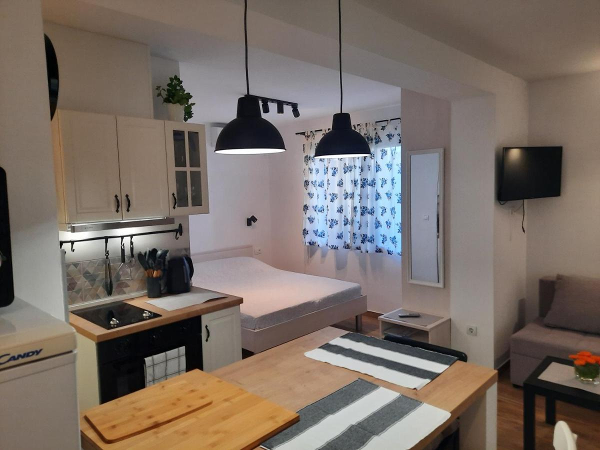 Ferienwohnung Manda Ljubetic Sutivan Exterior foto
