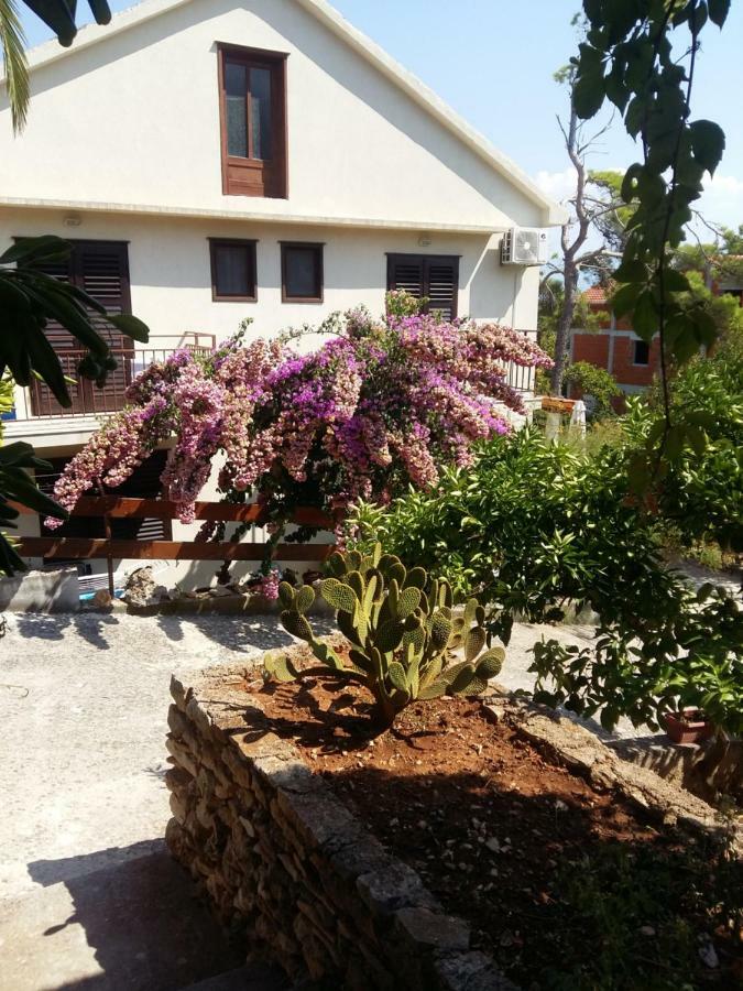 Ferienwohnung Manda Ljubetic Sutivan Exterior foto
