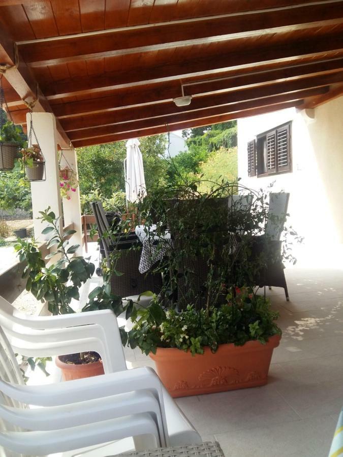 Ferienwohnung Manda Ljubetic Sutivan Exterior foto