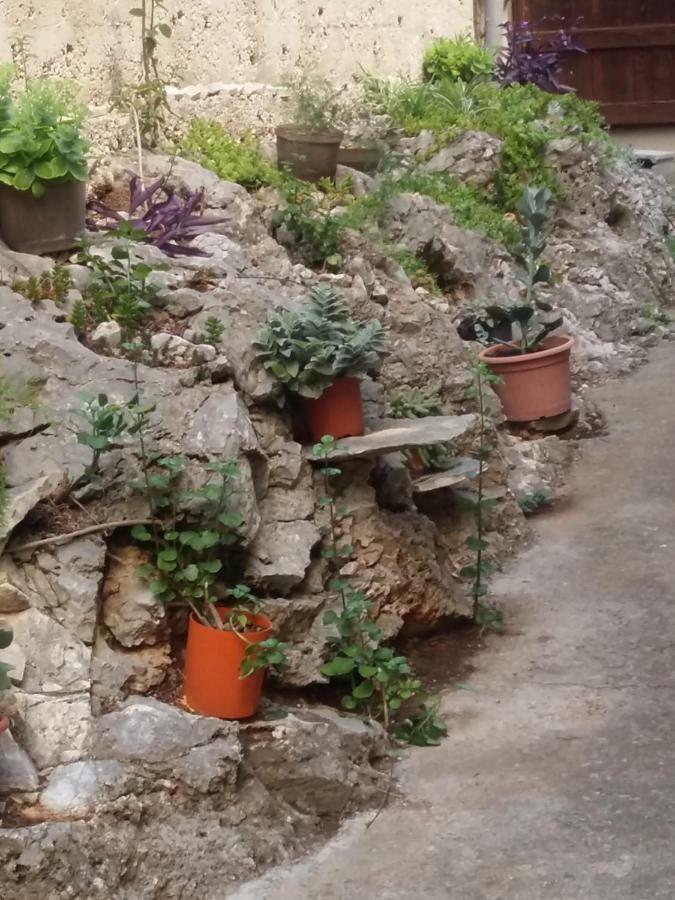 Ferienwohnung Manda Ljubetic Sutivan Exterior foto
