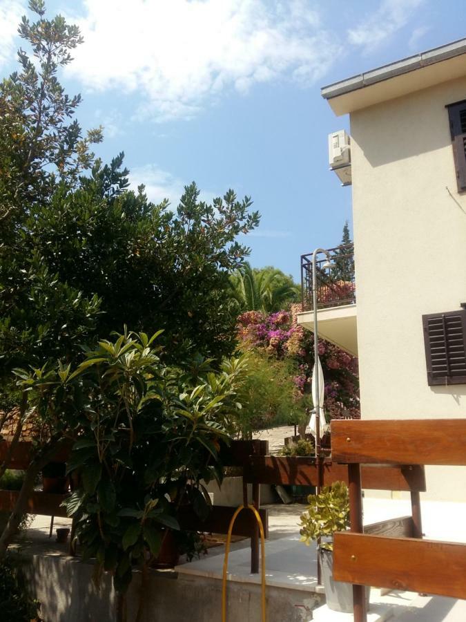 Ferienwohnung Manda Ljubetic Sutivan Exterior foto